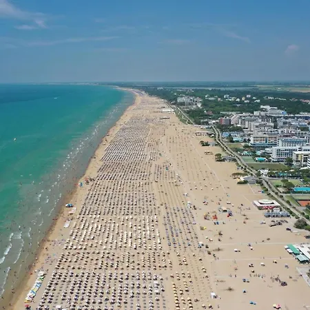 Fabulous In A Peaceful Area - Beahost Вілла