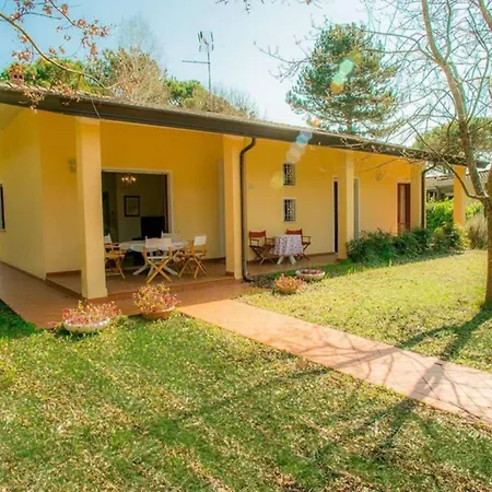 Fabulous In A Peaceful Area - Beahost Villa